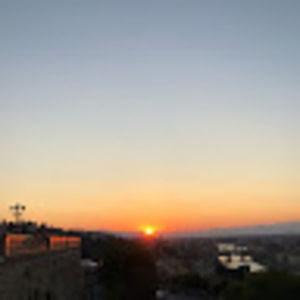 Meet your Posher, Esha